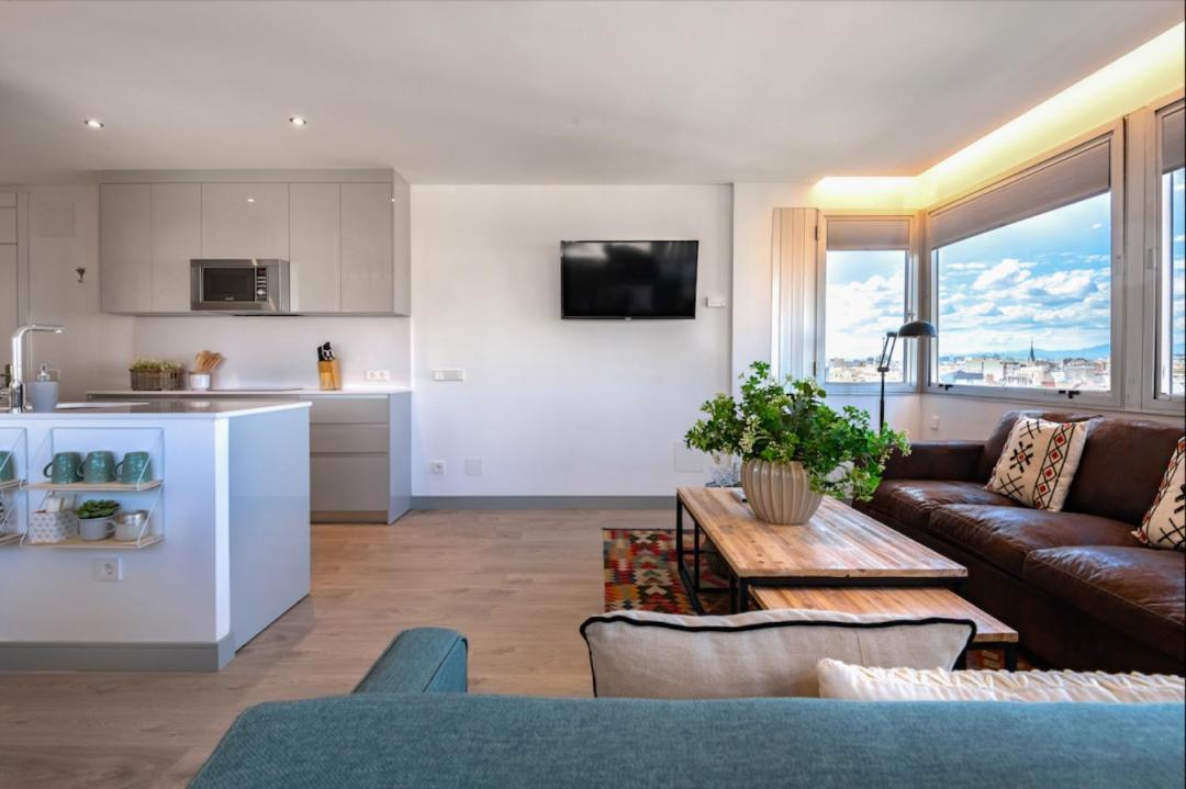 2 Bedrooms 1 Bathroom Furnished - Justicia - Incredible Views - Mintystay Madrid Exterior photo