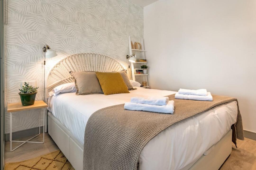2 Bedrooms 1 Bathroom Furnished - Justicia - Incredible Views - Mintystay Madrid Exterior photo